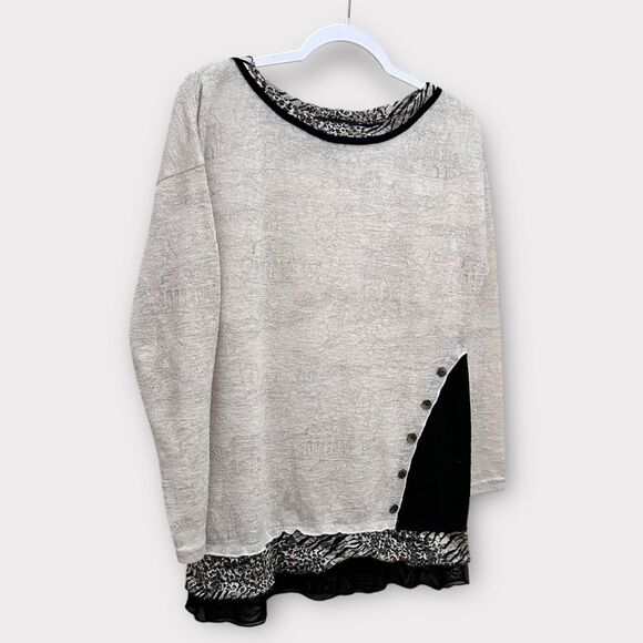 Michael Tyler M Asymmetrical Long Sleeve Mesh Animal Print Pullover Blouse Artsy - Picture 1 of 8
